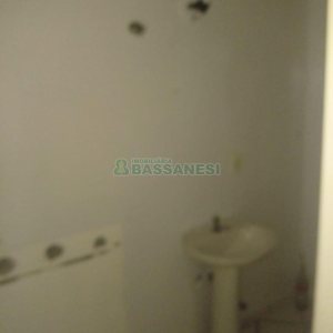 Loja com 110m², no bairro São Pelegrino em Caxias do Sul para Alugar