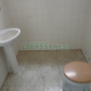 Sala com 24m², no bairro Centro em Caxias do Sul para Alugar