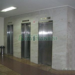 Sala com 24m², no bairro Centro em Caxias do Sul para Alugar