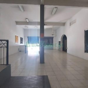 Loja com 700m², no bairro Centro em Caxias do Sul para Alugar