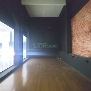 Loja com 700m², no bairro Centro em Caxias do Sul para Alugar