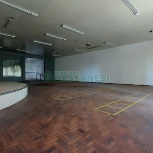 Loja com 700m², no bairro Centro em Caxias do Sul para Alugar