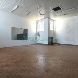 Loja com 700m², no bairro Centro em Caxias do Sul para Alugar