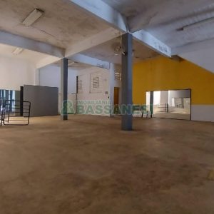 Loja com 700m², no bairro Centro em Caxias do Sul para Alugar