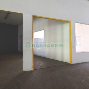 Loja com 700m², no bairro Centro em Caxias do Sul para Alugar