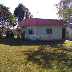 Chácara com 50m², 2 dormitórios, no bairro Criúva em Caxias do Sul para Comprar