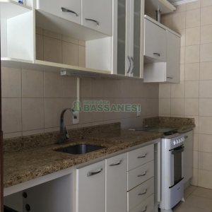 Apartamento com 71m², 2 dormitórios, 2 vagas, no bairro São Leopoldo em Caxias do Sul para Comprar