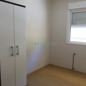 Apartamento com 71m², 2 dormitórios, 2 vagas, no bairro São Leopoldo em Caxias do Sul para Comprar