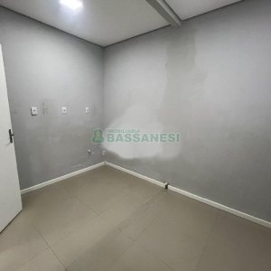 Loja com 170m², no bairro São Pelegrino em Caxias do Sul para Alugar