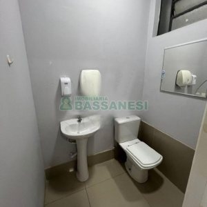 Loja com 170m², no bairro São Pelegrino em Caxias do Sul para Alugar
