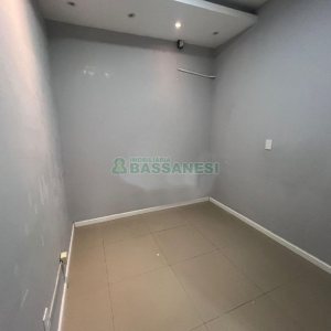 Loja com 170m², no bairro São Pelegrino em Caxias do Sul para Alugar