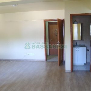 Apartamento com 36m², 1 dormitório, 1 vaga, no bairro Lourdes em Caxias do Sul para Comprar