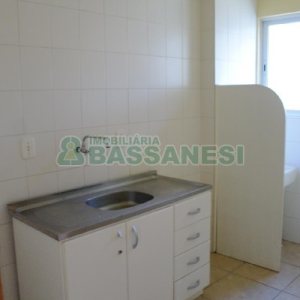 Apartamento com 36m², 1 dormitório, 1 vaga, no bairro Lourdes em Caxias do Sul para Comprar
