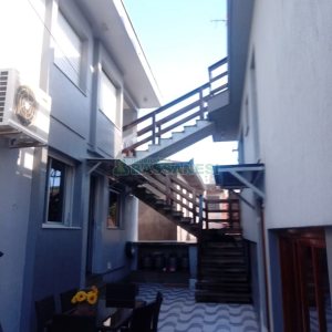 Casa com 313m², 3 dormitórios, 3 vagas, no bairro Rio Branco em Caxias do Sul para Comprar