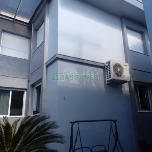 Casa com 313m², 3 dormitórios, 3 vagas, no bairro Rio Branco em Caxias do Sul para Comprar