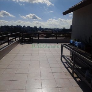 Casa com 313m², 3 dormitórios, 3 vagas, no bairro Rio Branco em Caxias do Sul para Comprar