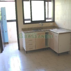 Apartamento com 52m², 2 dormitórios, 1 vaga, no bairro Rio Branco em Caxias do Sul para Alugar