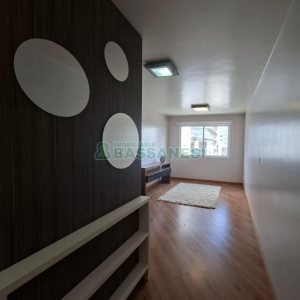 Apartamento com 72m², 2 dormitórios, 1 vaga, no bairro Centro em Caxias do Sul para Alugar