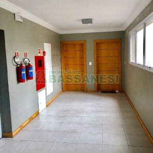 Apartamento com 72m², 2 dormitórios, 1 vaga, no bairro Centro em Caxias do Sul para Alugar