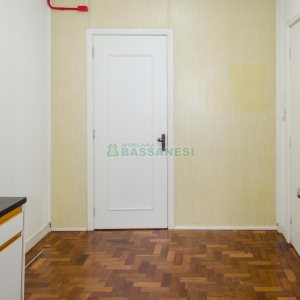 Sobreloja com 47m², no bairro Centro em Caxias do Sul para Alugar ou Comprar