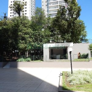 Apto Mobiliado com 101m², 3 dormitórios, 2 vagas, no bairro Universitário em Caxias do Sul para Alugar