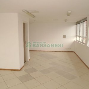 Sala com 54m², no bairro Centro em Caxias do Sul para Alugar