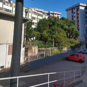 Casa com 100m², 5 dormitórios, no bairro Centro em Caxias do Sul para Comprar