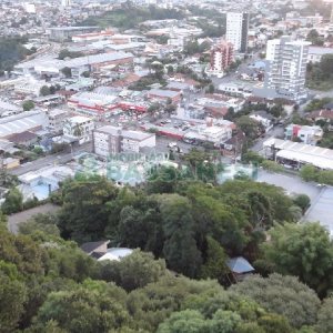 Apartamento com 78m², 2 dormitórios, 1 vaga, no bairro Panazzolo em Caxias do Sul para Alugar