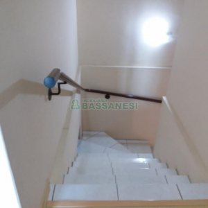 Sobrado com 109m², 2 dormitórios, 1 vaga, no bairro Charqueadas em Caxias do Sul para Comprar