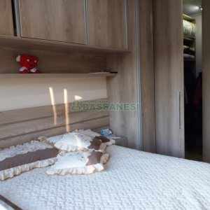 Sobrado com 109m², 2 dormitórios, 1 vaga, no bairro Charqueadas em Caxias do Sul para Comprar