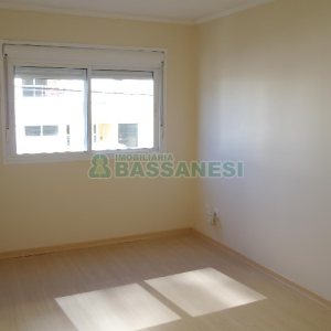 Apartamento com 70m², 2 dormitórios, 2 vagas, no bairro Charqueadas em Caxias do Sul para Comprar