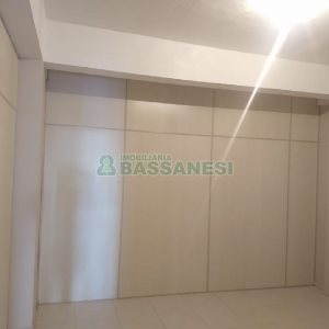 Loja com 311m², no bairro Cinqüentenário em Caxias do Sul para Comprar