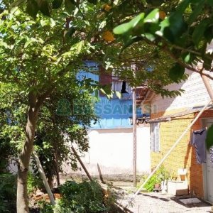 Casa com 35m², 2 dormitórios, no bairro Floresta em Caxias do Sul para Comprar