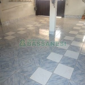 Casa com 690m², 4 dormitórios, 2 vagas, no bairro Diamantino em Caxias do Sul para Comprar