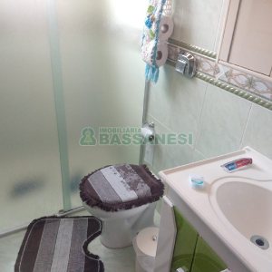 Casa com 690m², 4 dormitórios, 2 vagas, no bairro Diamantino em Caxias do Sul para Comprar