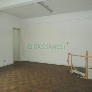 Loja com 90m², no bairro Centro em Caxias do Sul para Alugar