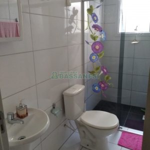 Sobrado com 92m², 2 dormitórios, 1 vaga, no bairro De Zorzi em Caxias do Sul para Comprar