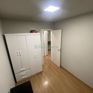 Apartamento com 48m², 2 dormitórios, 1 vaga, no bairro De Zorzi em Caxias do Sul para Alugar