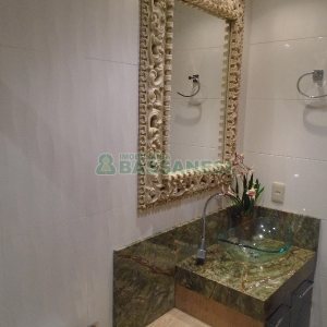 Apto Mobiliado com 109m², 3 dormitórios, 3 vagas, no bairro Rio Branco em Caxias do Sul para Comprar