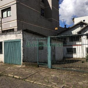 Casa com 170m², 3 dormitórios, 1 vaga, no bairro Cristo Redentor em Caxias do Sul para Comprar
