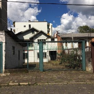 Casa com 170m², 3 dormitórios, 1 vaga, no bairro Cristo Redentor em Caxias do Sul para Comprar