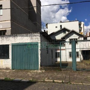 Casa com 170m², 3 dormitórios, 1 vaga, no bairro Cristo Redentor em Caxias do Sul para Comprar