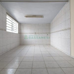 Casa com 120m², 3 dormitórios, 3 vagas, no bairro Esplanada em Caxias do Sul para Comprar