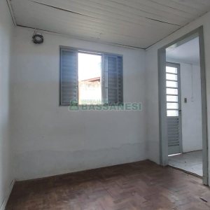 Casa com 120m², 3 dormitórios, 3 vagas, no bairro Esplanada em Caxias do Sul para Comprar