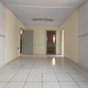 Casa com 120m², 3 dormitórios, 3 vagas, no bairro Esplanada em Caxias do Sul para Comprar