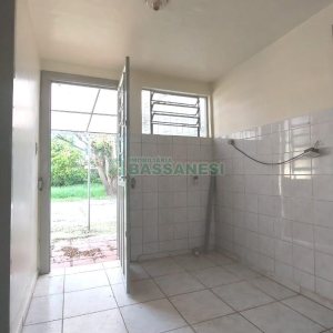 Casa com 120m², 3 dormitórios, 3 vagas, no bairro Esplanada em Caxias do Sul para Comprar