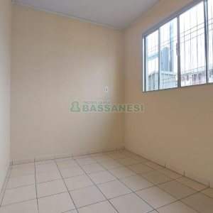 Casa com 120m², 3 dormitórios, 3 vagas, no bairro Esplanada em Caxias do Sul para Comprar