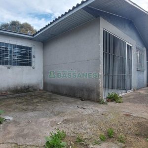 Casa com 120m², 3 dormitórios, 3 vagas, no bairro Esplanada em Caxias do Sul para Comprar