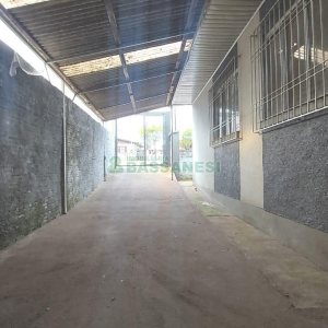Casa com 120m², 3 dormitórios, 3 vagas, no bairro Esplanada em Caxias do Sul para Comprar