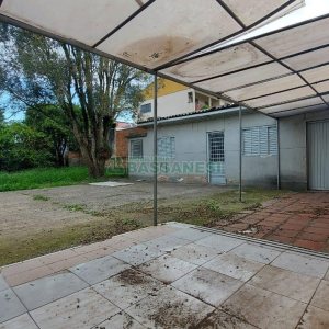 Casa com 120m², 3 dormitórios, 3 vagas, no bairro Esplanada em Caxias do Sul para Comprar